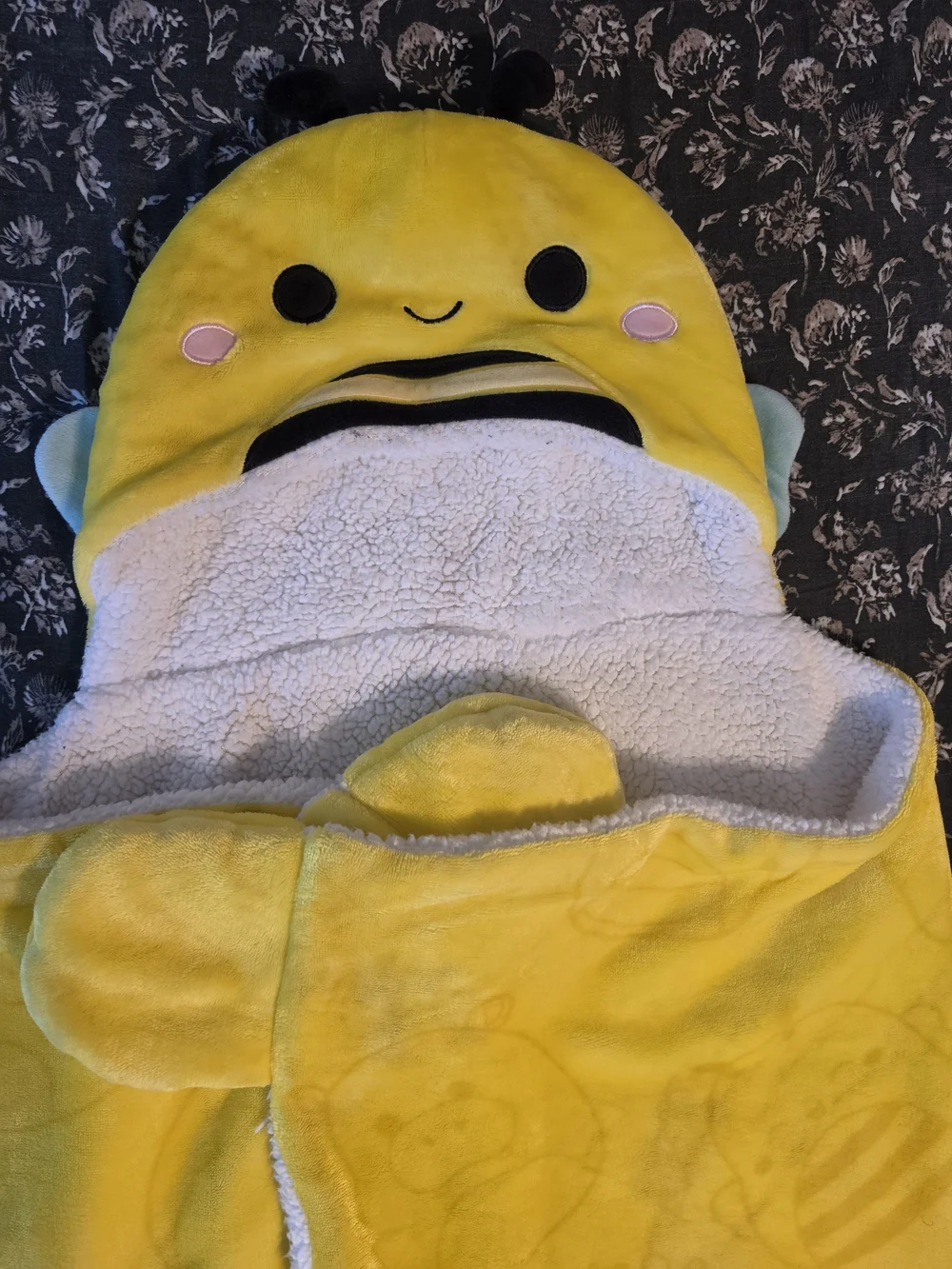 Squishmallows Original Sunny Yellow Hooded Kids Blanket